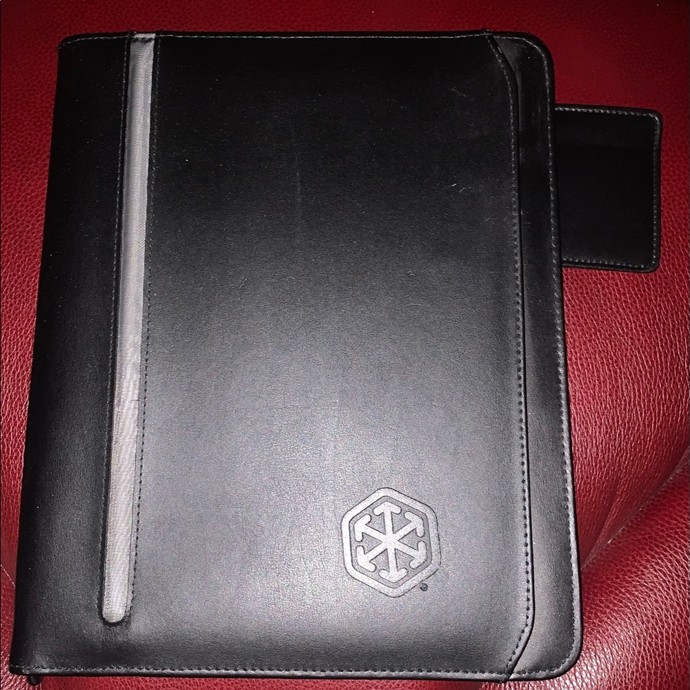 LEED’S Leather Zipper Notebook